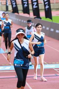 BIB: 669, 2264
                            <button type="button" onclick="openModal(4636849)" class="btn btn-primary btn-sm float-right btn-popup" data-toggle="modal" data-target=".modal-high-quality">
                        <i class="fas fa-shopping-cart"></i> Add to Cart
                    </button>
                                            <button type="button" onclick="isThisMe(4636849, true)" class="btn btn-success btn-sm float-right btn-popup btn-isme hidden" data-toggle="tooltip" data-placement="bottom" title="นี่คือรูปของคุณใช่ไหม คลิกที่นี่เพื่อเอาเข้าอัลบั้ม">
                        <i class="fas fa-plus"></i> Add to album
                    </button>
                    <button type="button" onclick="isThisMe(4636849, false)" class="btn btn-warning btn-sm float-right btn-popup btn-isnotme hidden">
                        <i class="fas fa-ban"></i> Remove from album
                    </button>